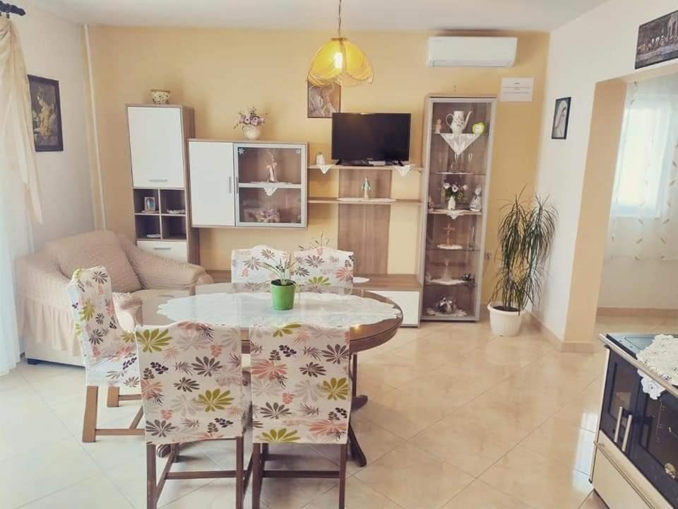 Lana Daire Biograd Na Moru Oda fotoğraf